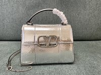 Valentino Crossbody & Shoulder Bags Top Perfect Fake
 Cowhide Garavani Vsling