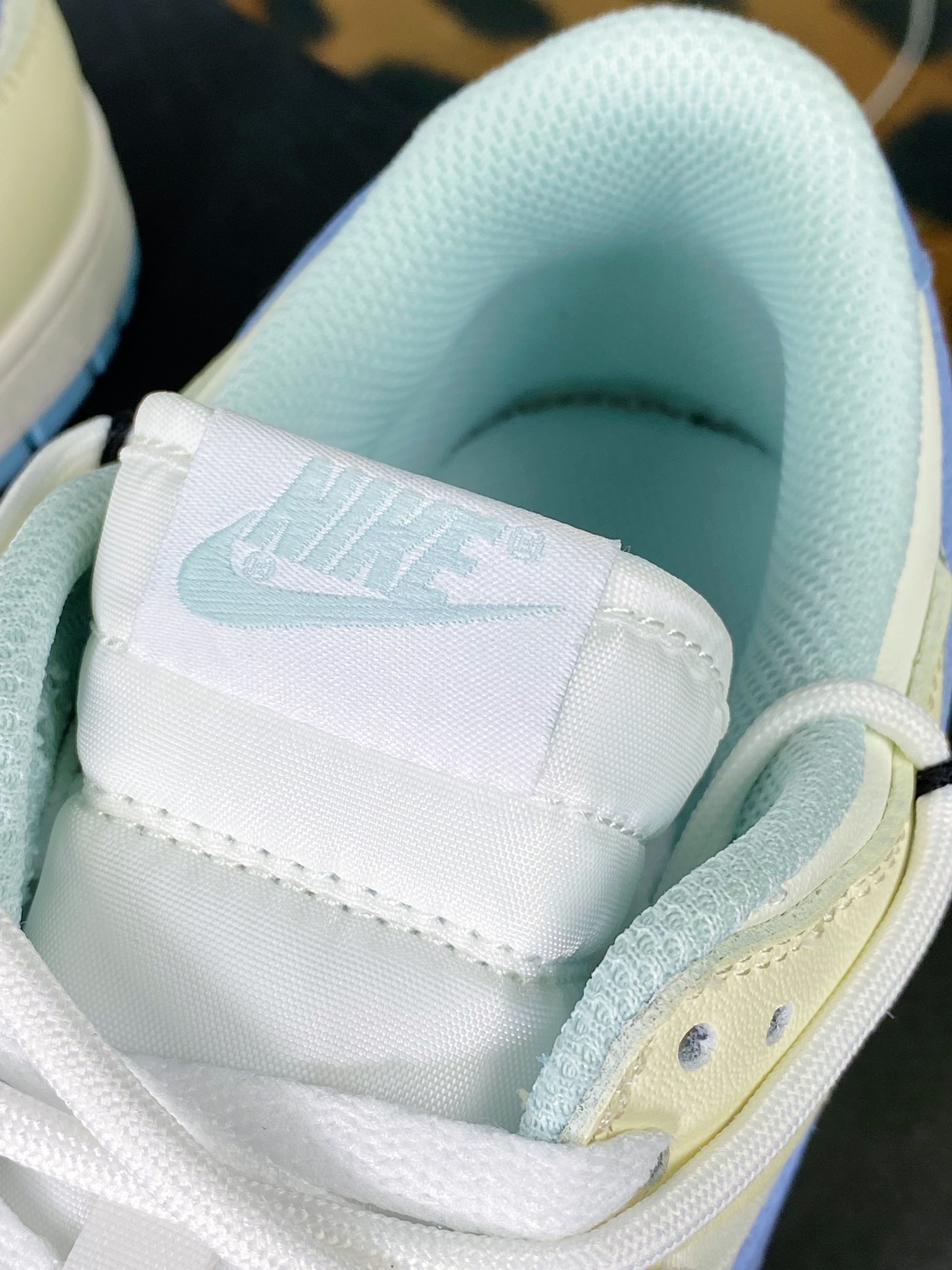 260  SB Dunk Low”Milk White/Blue”扣篮系列低帮板鞋“皮革奶白浅蓝绑绳”DD1503-123