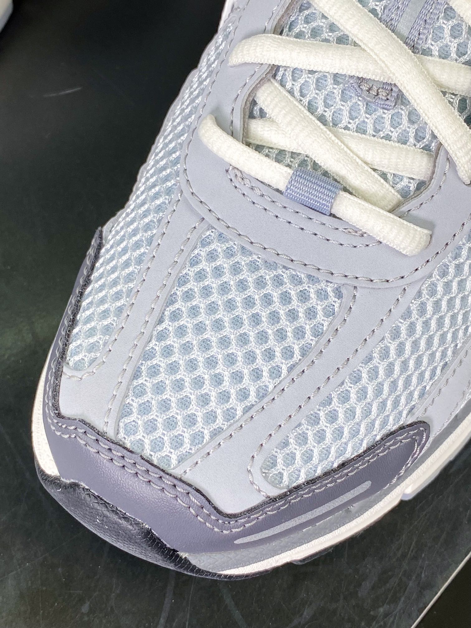 240 Zoom Vomero 5”Grey”佛莫罗5代系列经典复古休闲运动慢跑鞋“冷灰白”FD9919-001