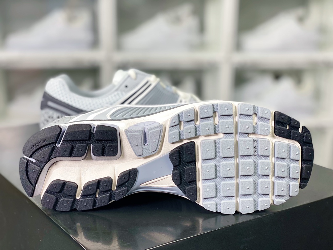 240 Zoom Vomero 5”Grey”佛莫罗5代系列经典复古休闲运动慢跑鞋“冷灰白”FD9919-001
