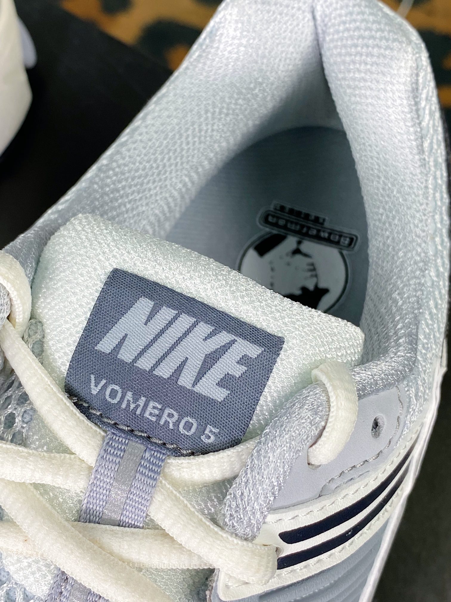 240 Zoom Vomero 5”Grey”佛莫罗5代系列经典复古休闲运动慢跑鞋“冷灰白”FD9919-001