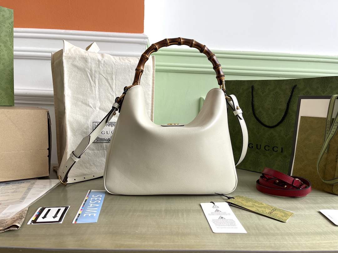 GUCCI Bamboo Handle Double G Hardware White Leather Shoulder Bag