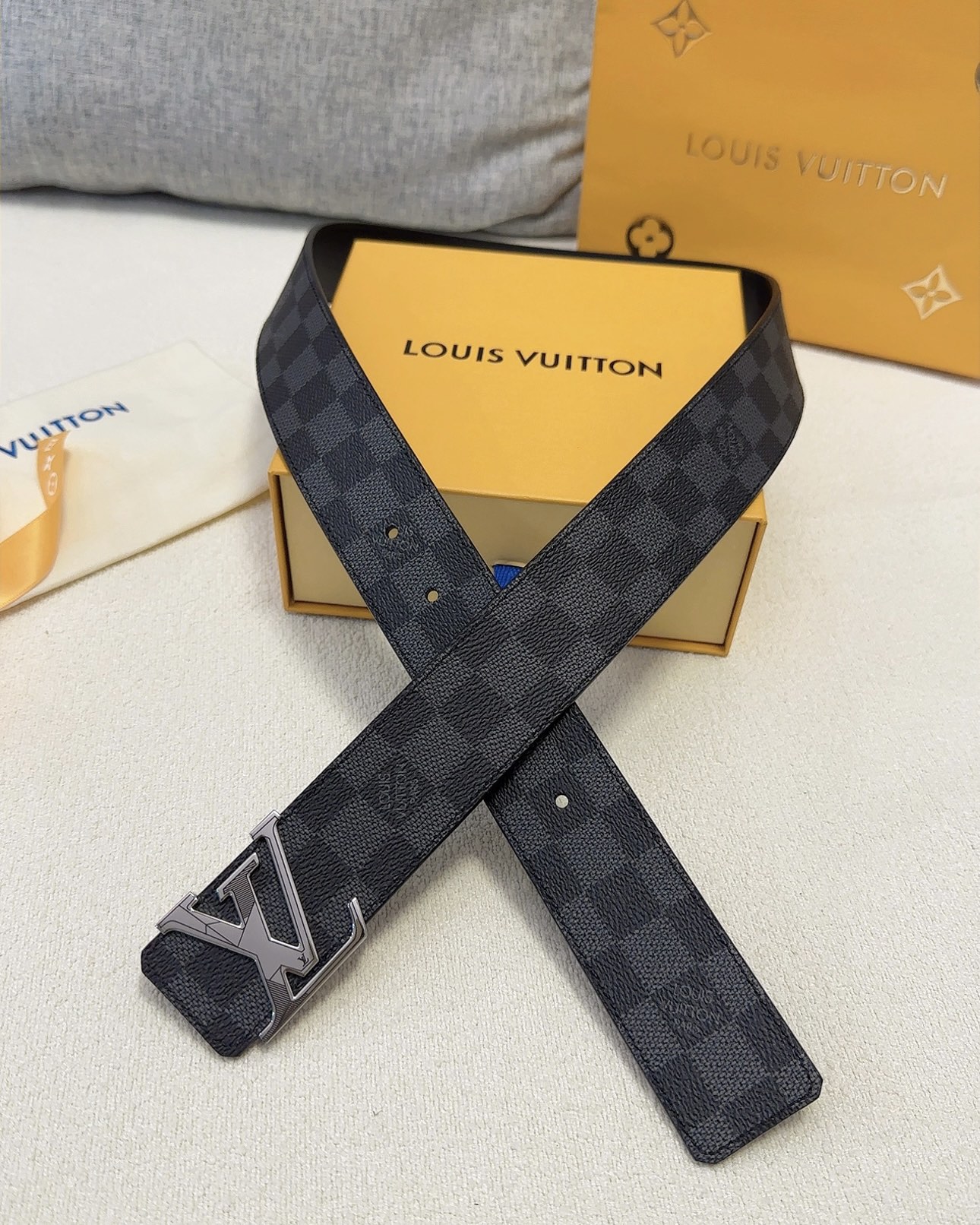 LOUISVUITTON纯钢精品雕花