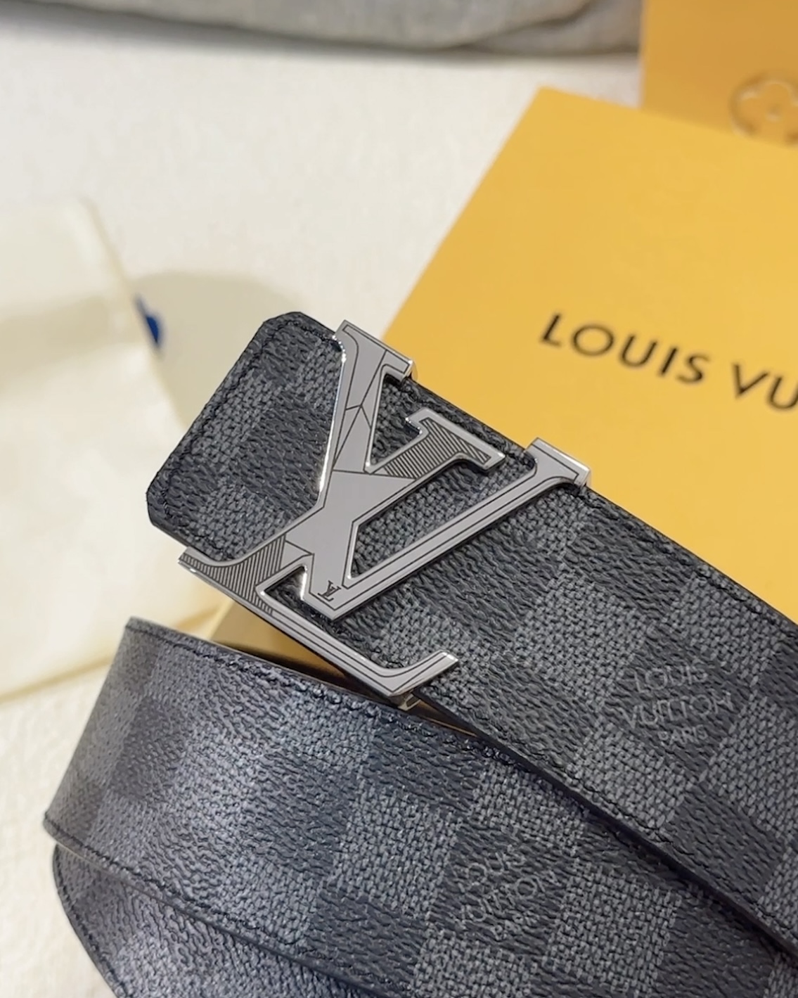 LOUISVUITTON纯钢精品雕花