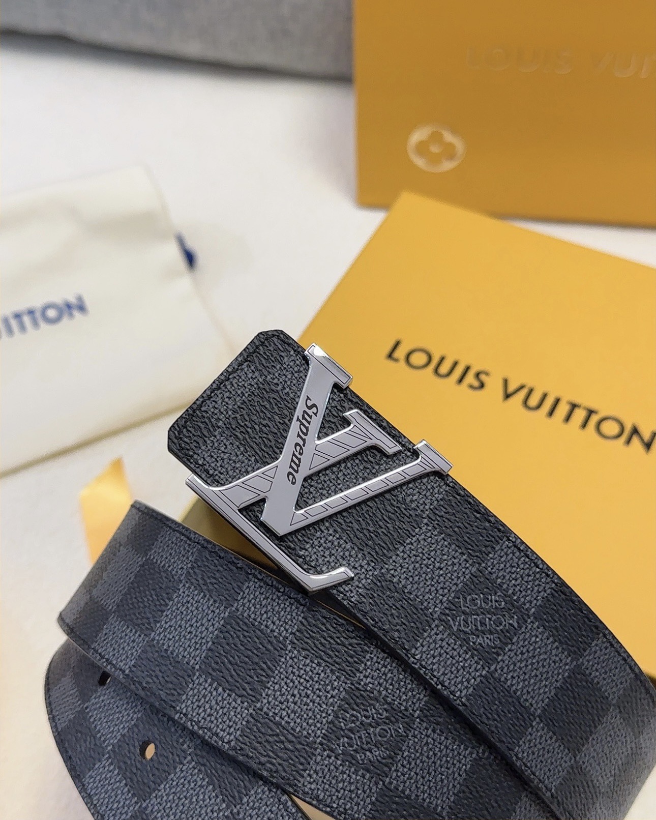 LOUISVUITTON纯钢精品雕花