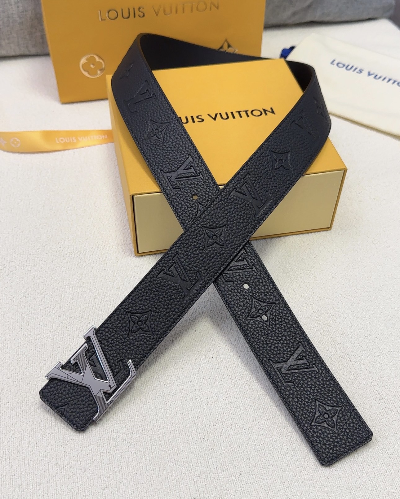LOUISVUITTON纯钢精品雕花