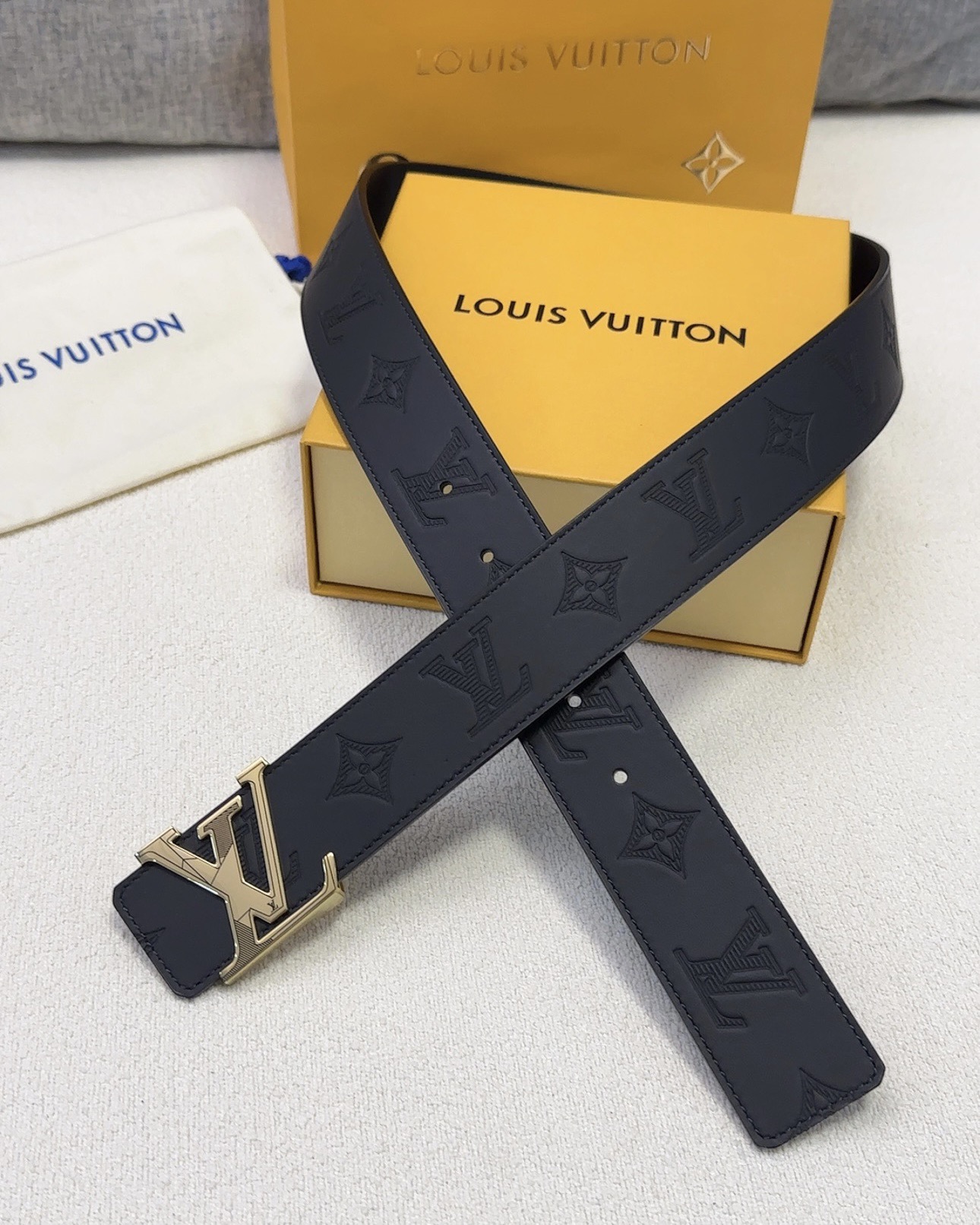LOUISVUITTON纯钢精品雕花