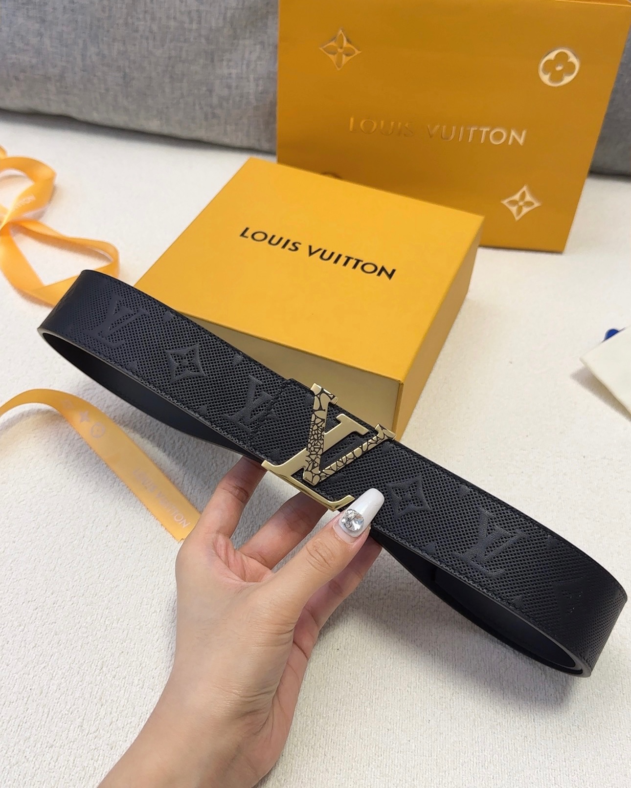 LOUISVUITTON纯钢精品雕花