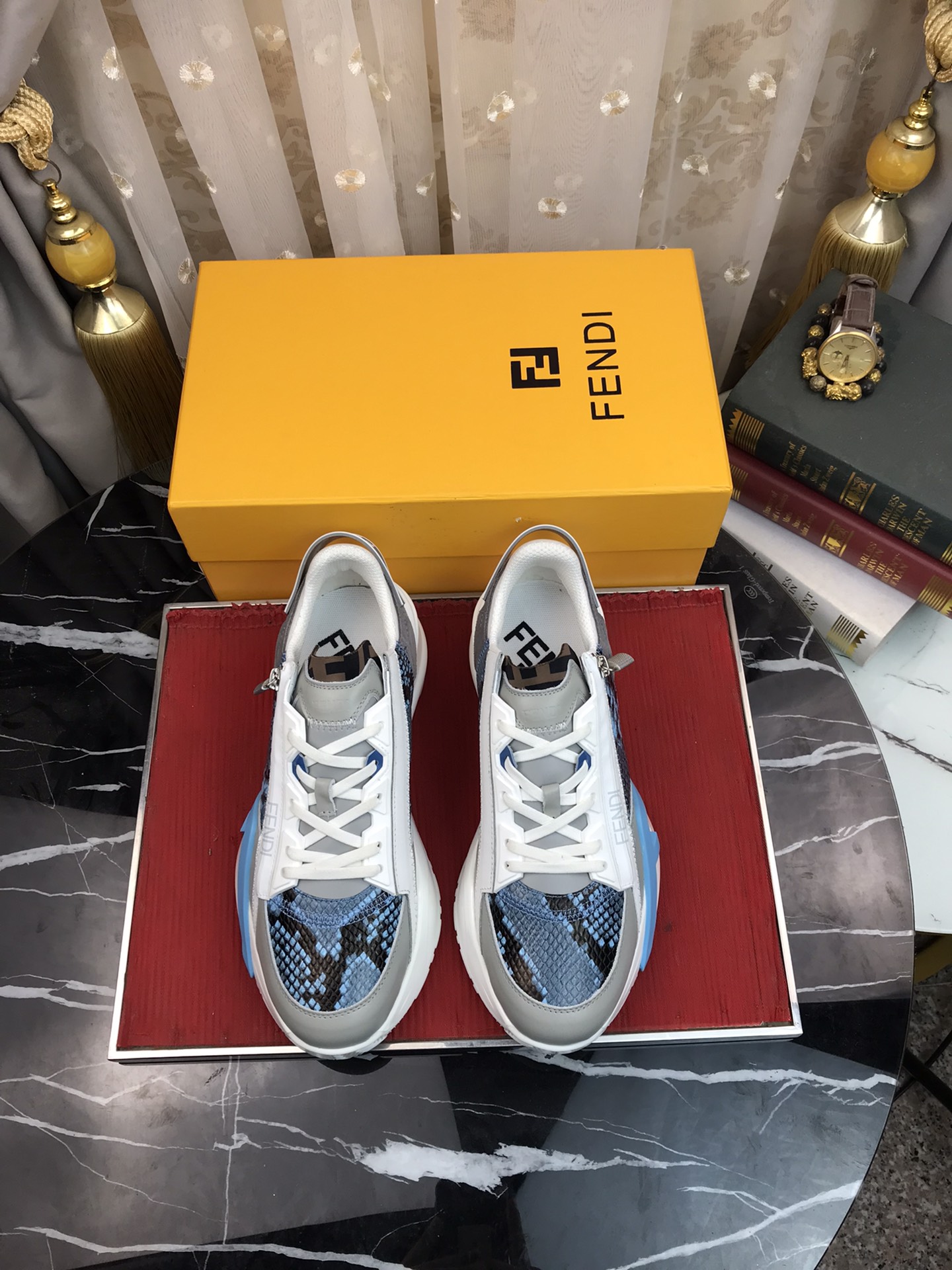 Fendi (FENDI) los hombres de moda zapatos casuales popping venta caliente sitio web oficial 1:1 répl