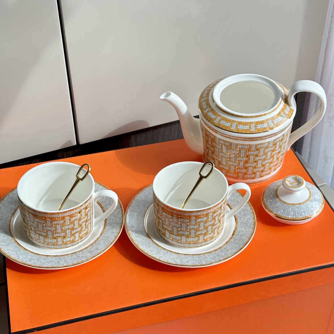 This design pays homage to the historic birthplace of Hermès at 24 - Comprehensive 5