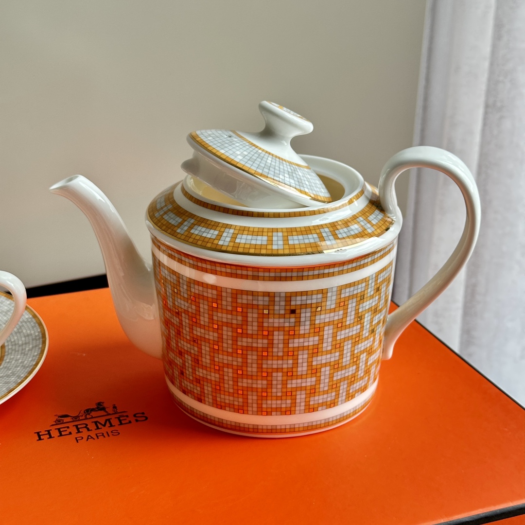 This design pays homage to the historic birthplace of Hermès at 24 - Comprehensive 6