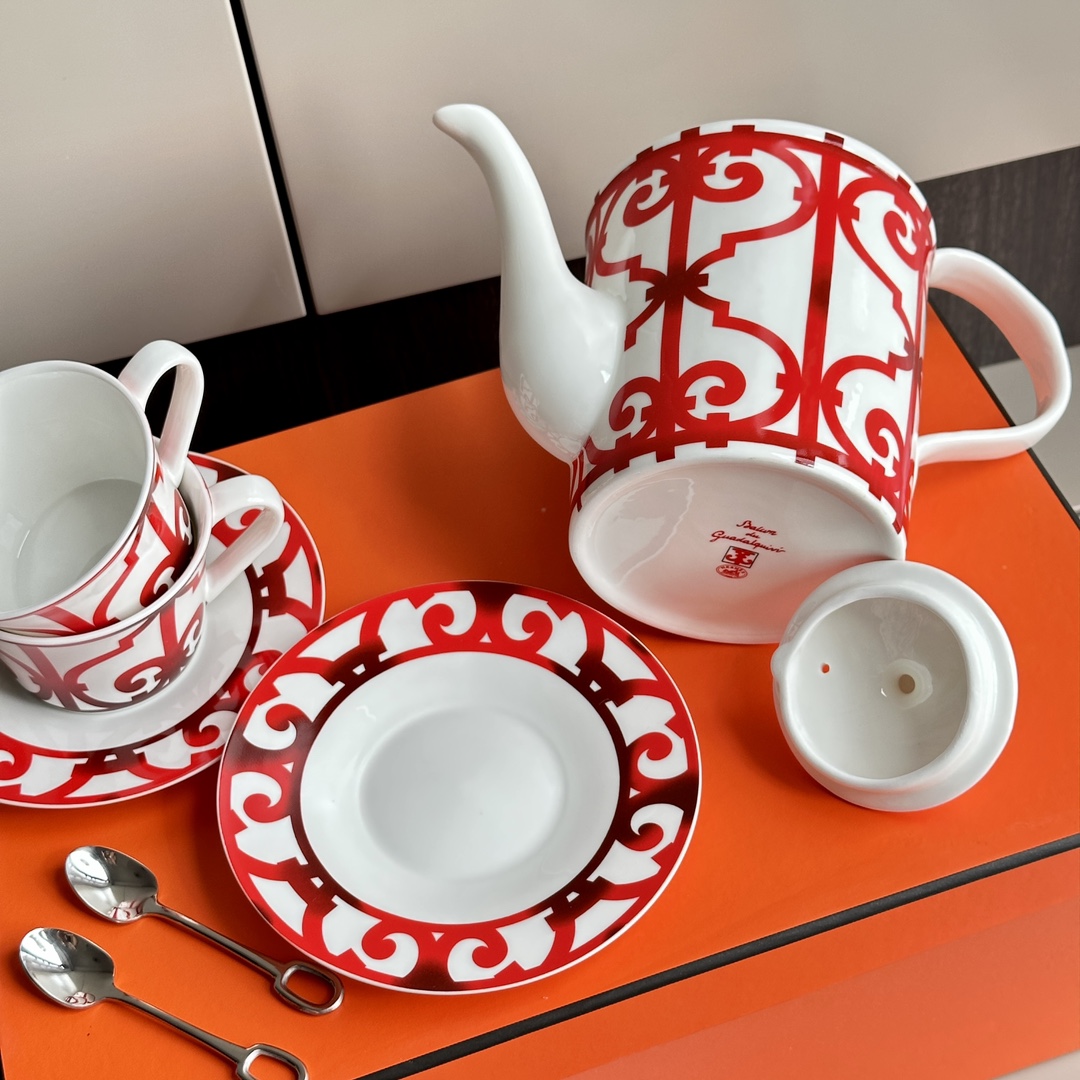 this collection pairs effortlessly with varied tableware, presenting a - Home&Textlile 7