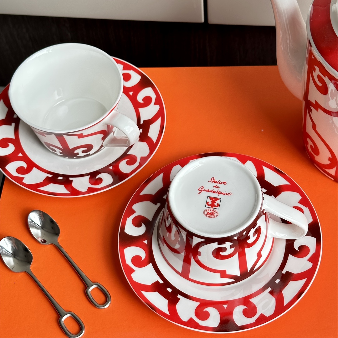 this collection pairs effortlessly with varied tableware, presenting a - Home&Textlile 9