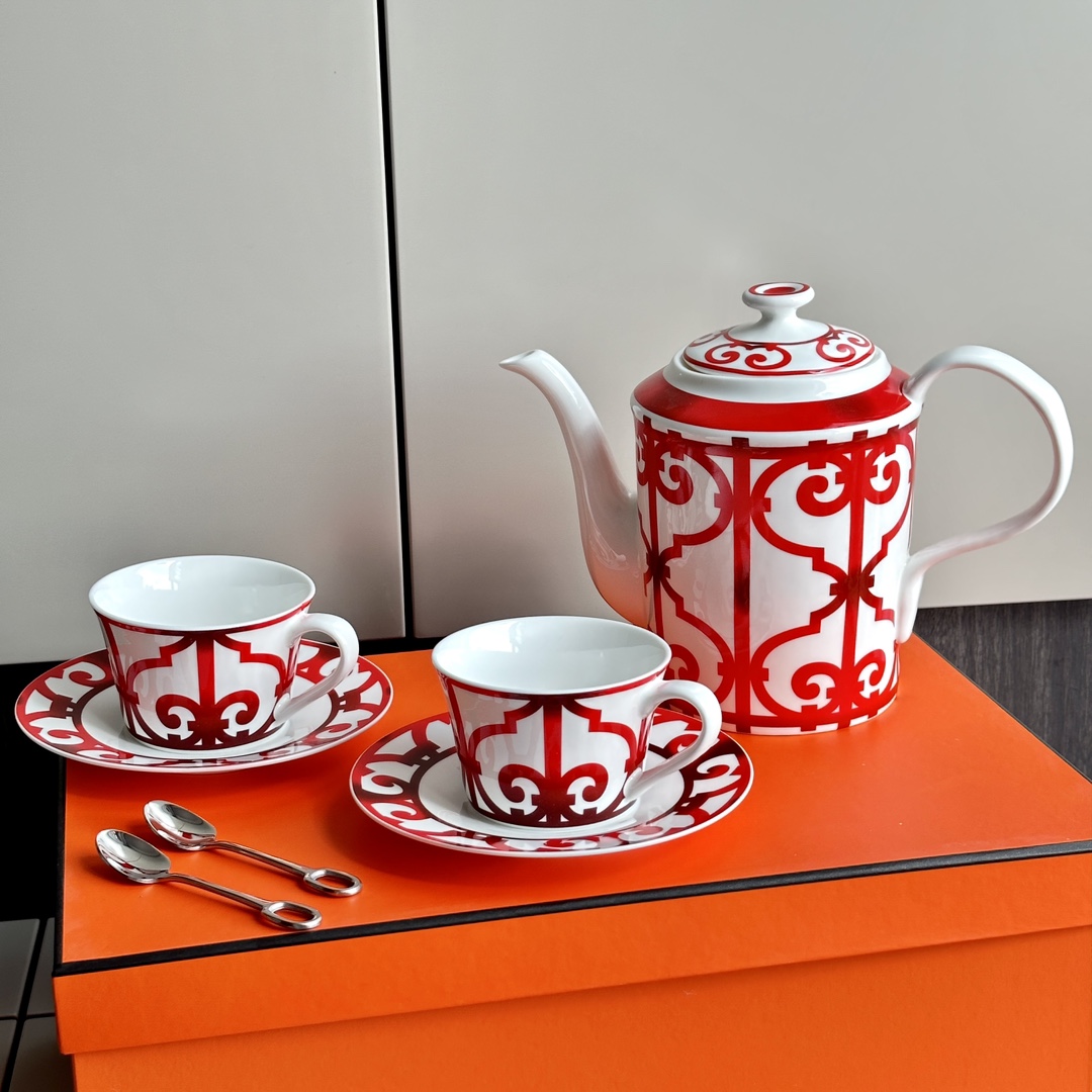 this collection pairs effortlessly with varied tableware, presenting a - Home&Textlile 5