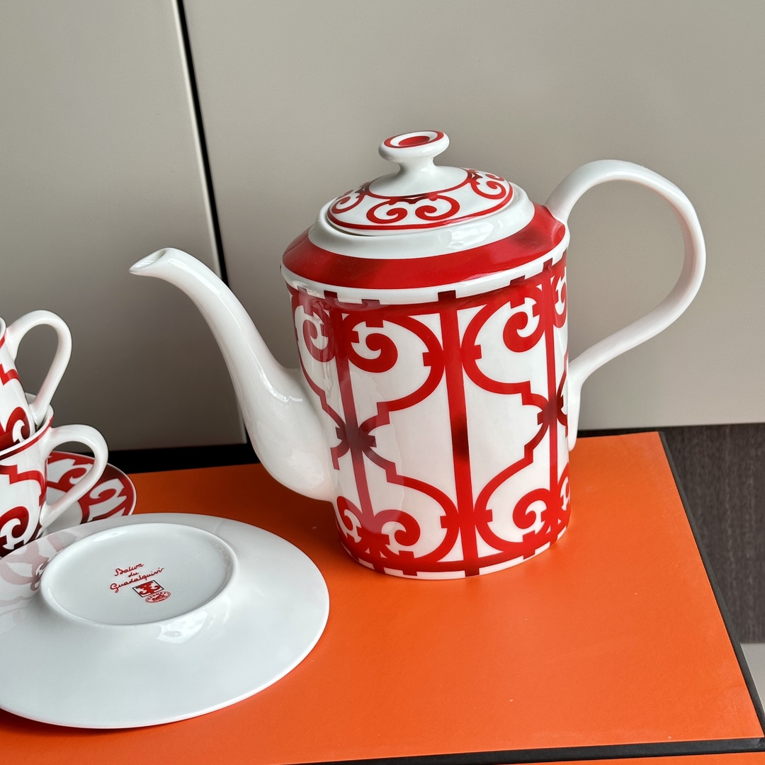 this collection pairs effortlessly with varied tableware, presenting a - Home&Textlile 8