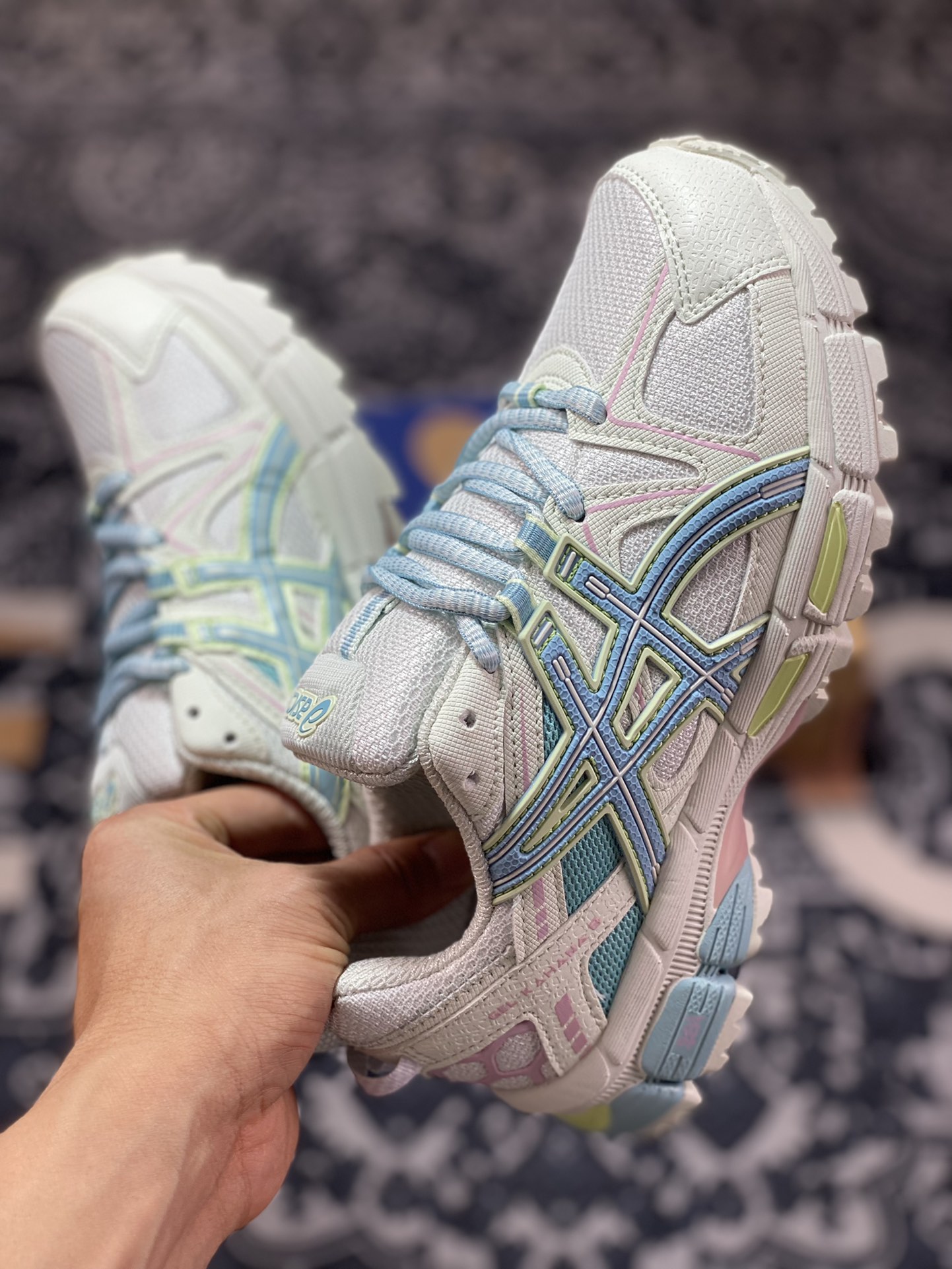 Asics Gel-Kahana 8 series white, pink and blue classic outdoor running shoes 1012A978-301