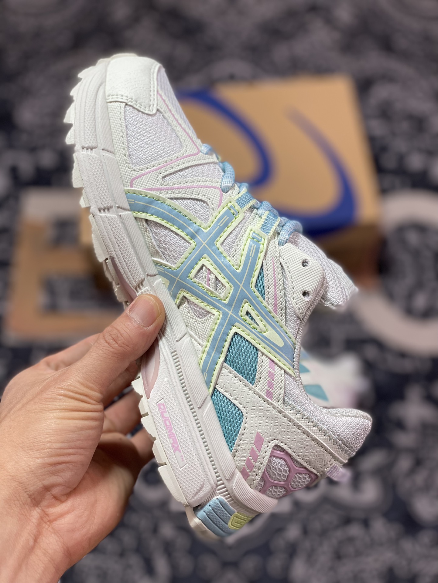 Asics Gel-Kahana 8 series white, pink and blue classic outdoor running shoes 1012A978-301