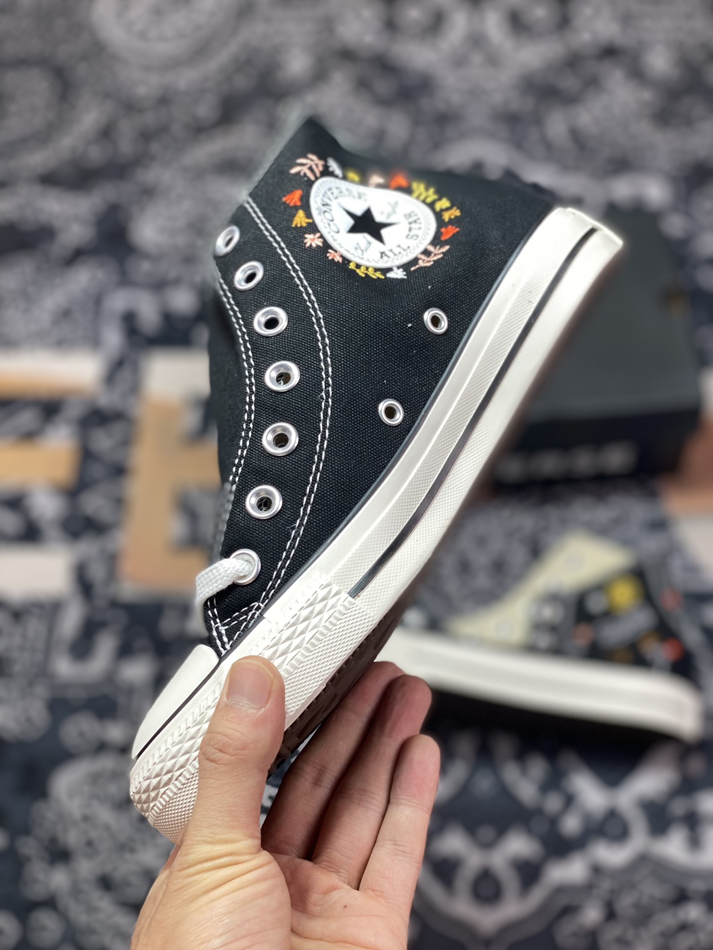 Increased thick bottom embroidered stars and sea CONVERSE embroiders dreamy ”shoes”