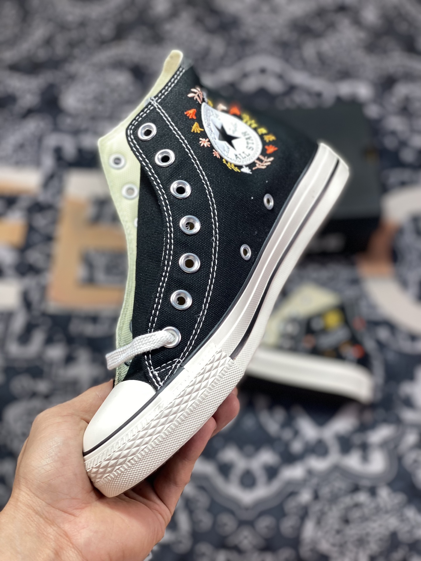 Increased thick bottom embroidered stars and sea CONVERSE embroiders dreamy ”shoes”