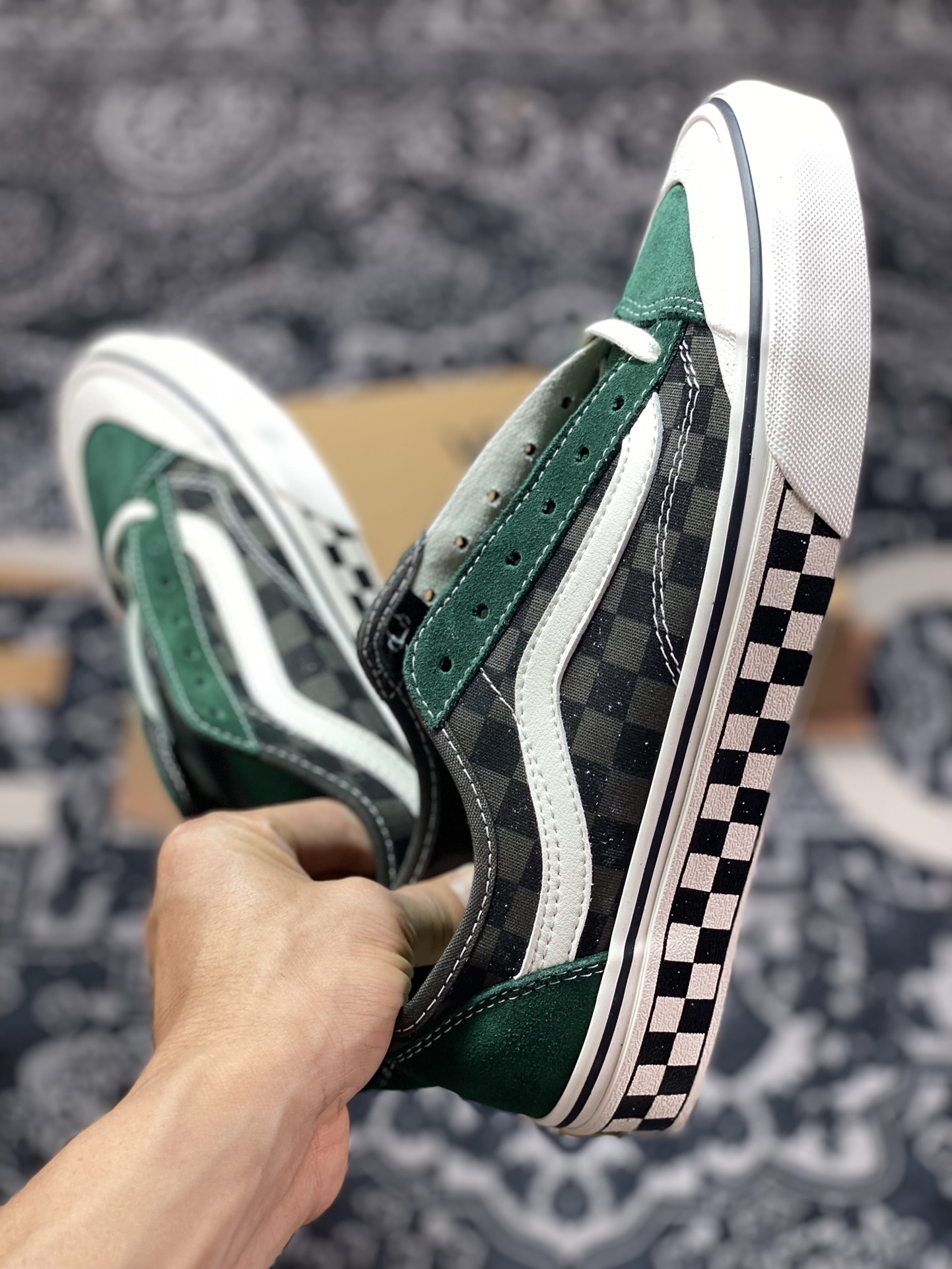 Vans Style 136 Decon VR3 Vans official black and green checkerboard stitching VN0A4BX9ACW