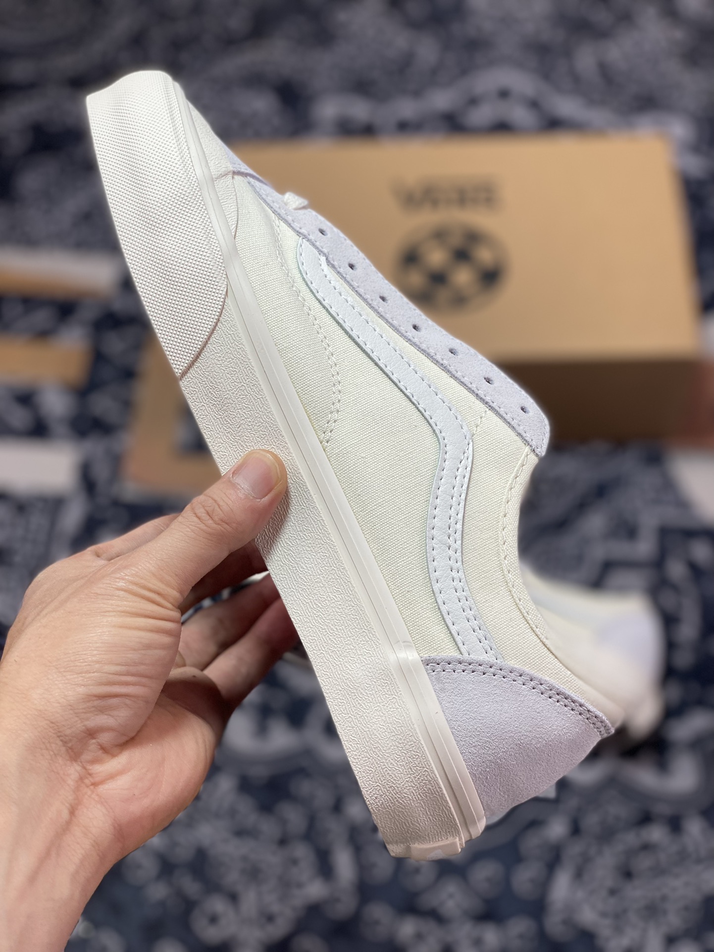 Vans Style 136 Decon VR3 off-white Vans official skateboard shoes