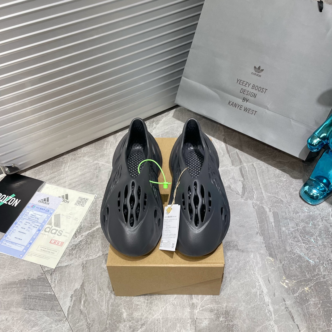 Adidas Yeezy Shoes Crocs Highest quality replica
 Grey Yellow