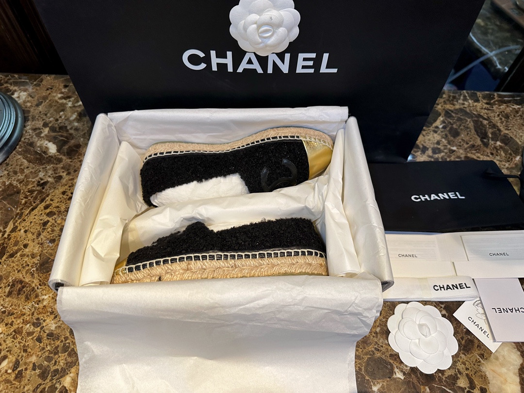 Chanel Store
 Shoes Espadrilles Black Spring Collection