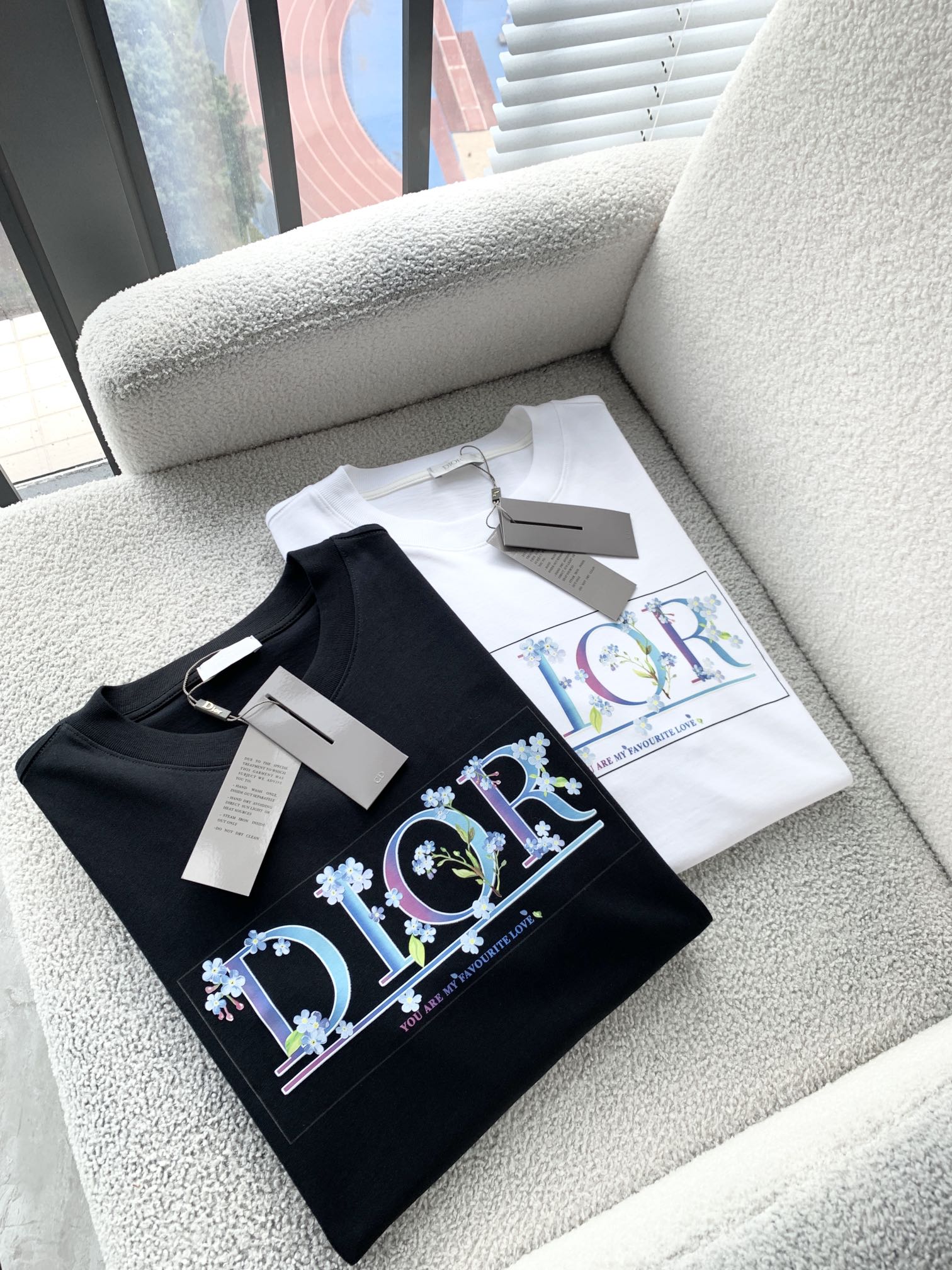 DIOR 2024 primavera y verano estilo unisex 👫Camiseta de manga corta estilo pareja último pedido comercial, ¡todo en bu…