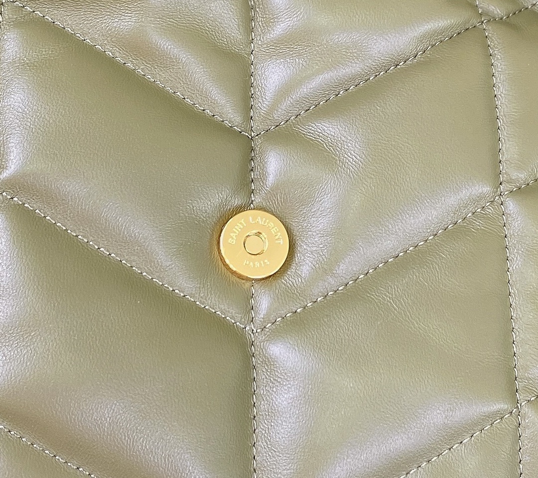 Yves Saint Laurent Green Leather Shoulder Bag with Gold Chain Detail 3 i1685109707 8380 1