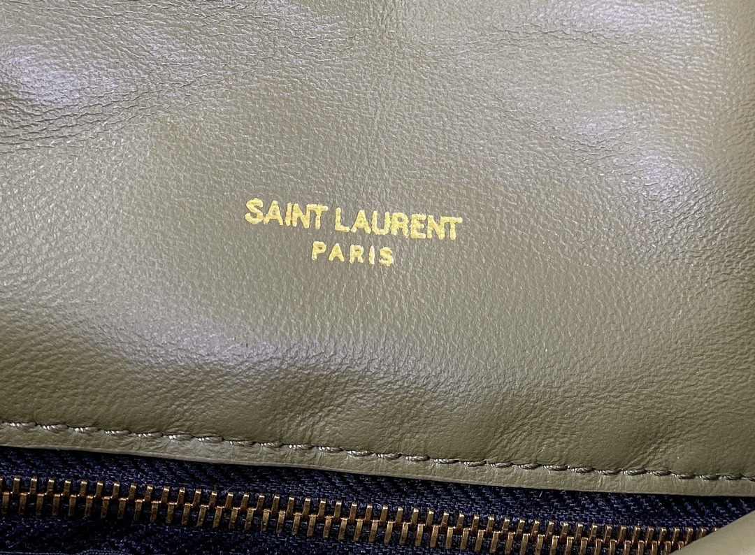 Yves Saint Laurent Green Leather Shoulder Bag with Gold Chain Detail 6 i1685109707 8944 2