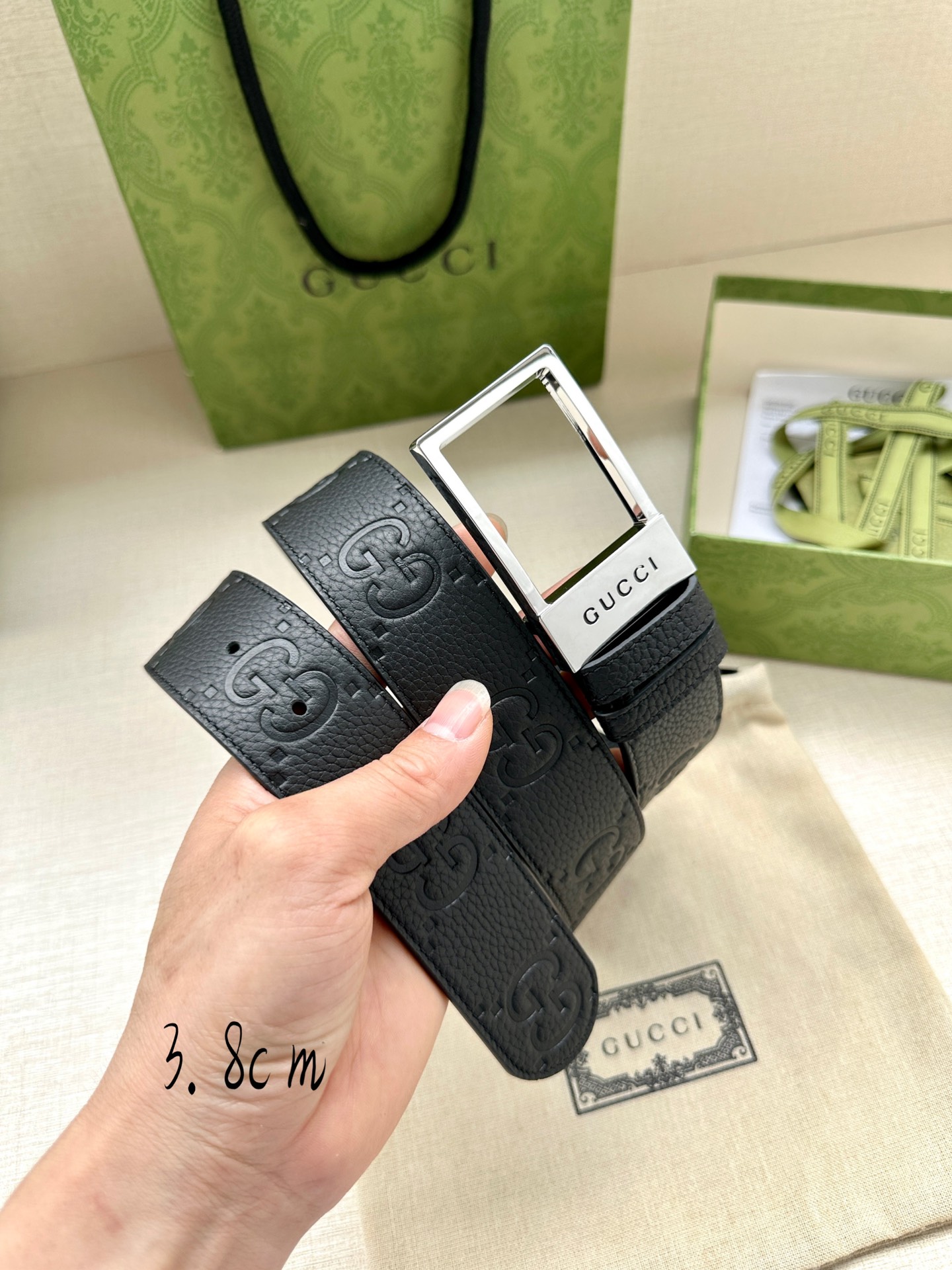 宽度3.8cm GUCCI 黑色皮革腰带饰有GG字母交织图案