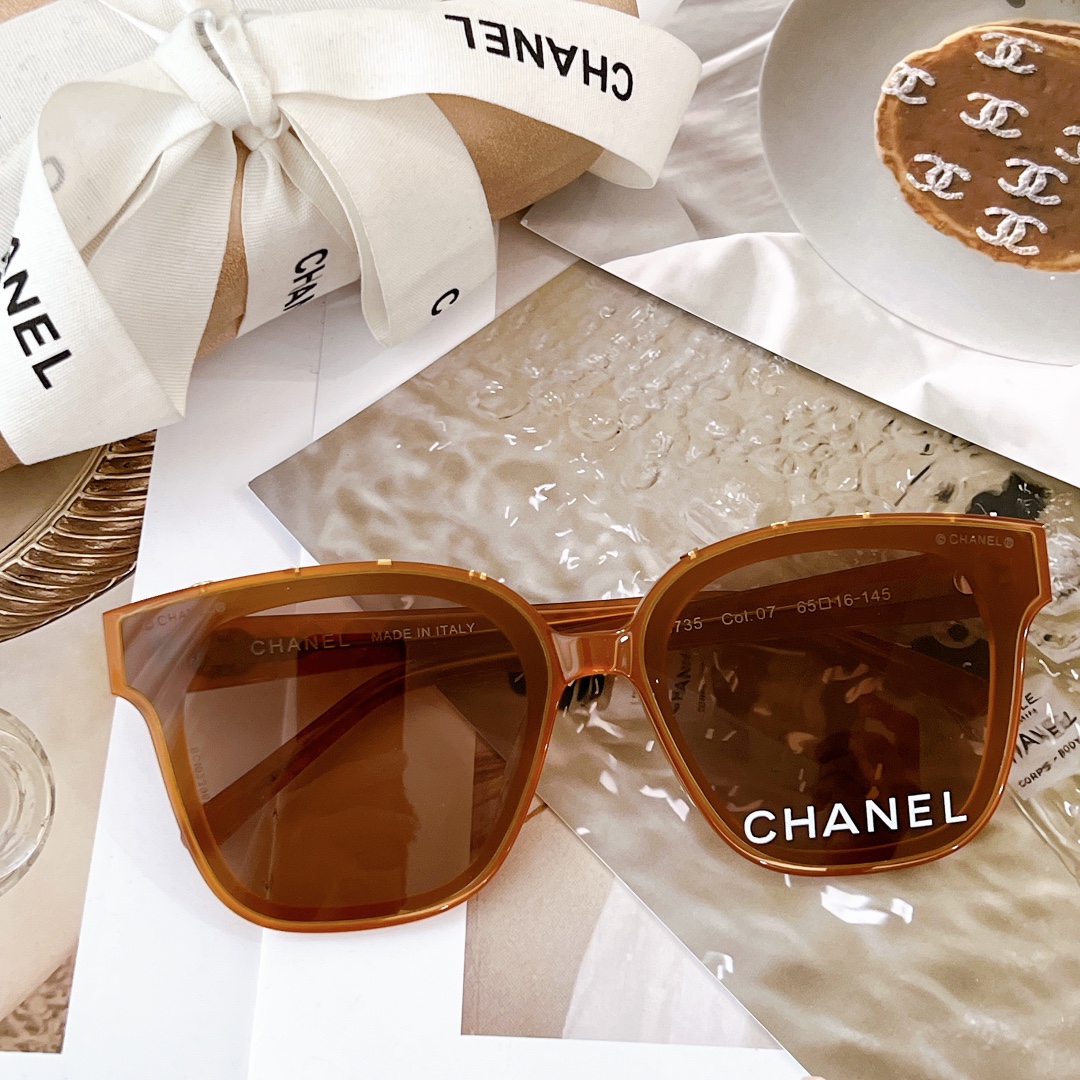 Chanel 7 Star
 Sunglasses Engraving