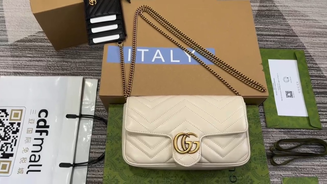 Gucci Marmont Portfel na karty Łańcuchy