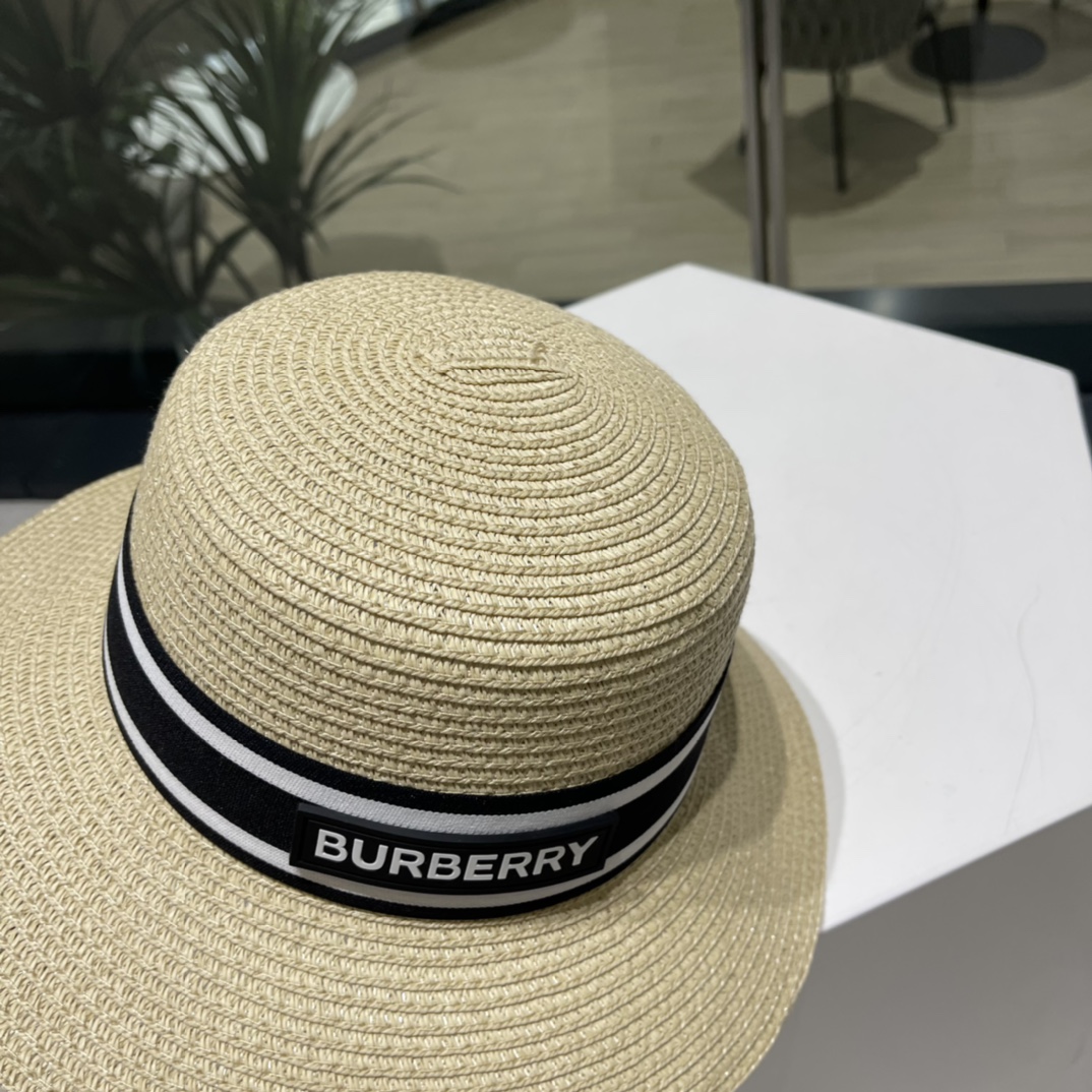【burberry巴宝莉】新款小香度假风大沿盆帽草帽，旅行必备，超好搭配，赶紧入手！