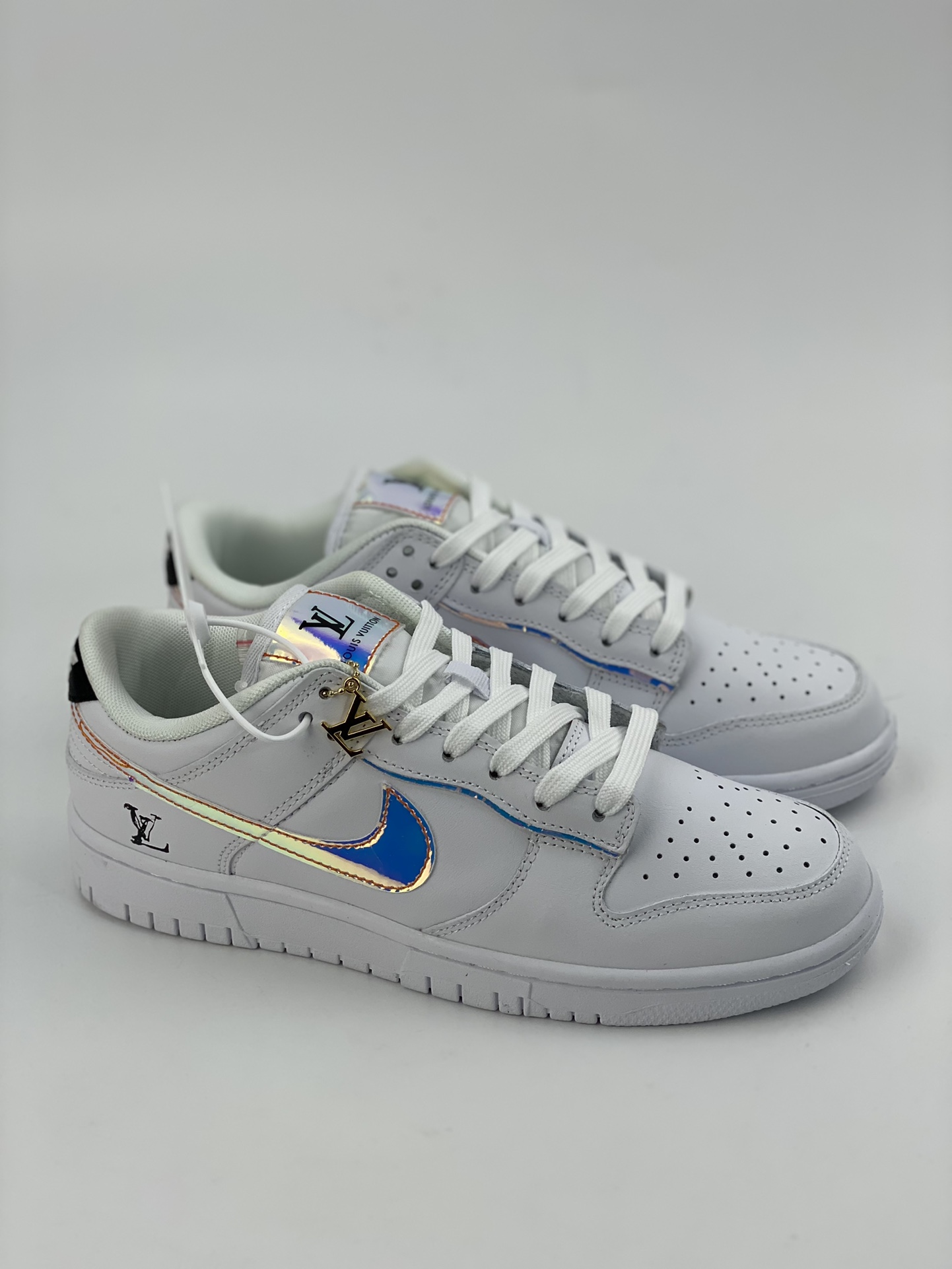 Nike SB Dunk Low LV joint-video game boy DD1391-102