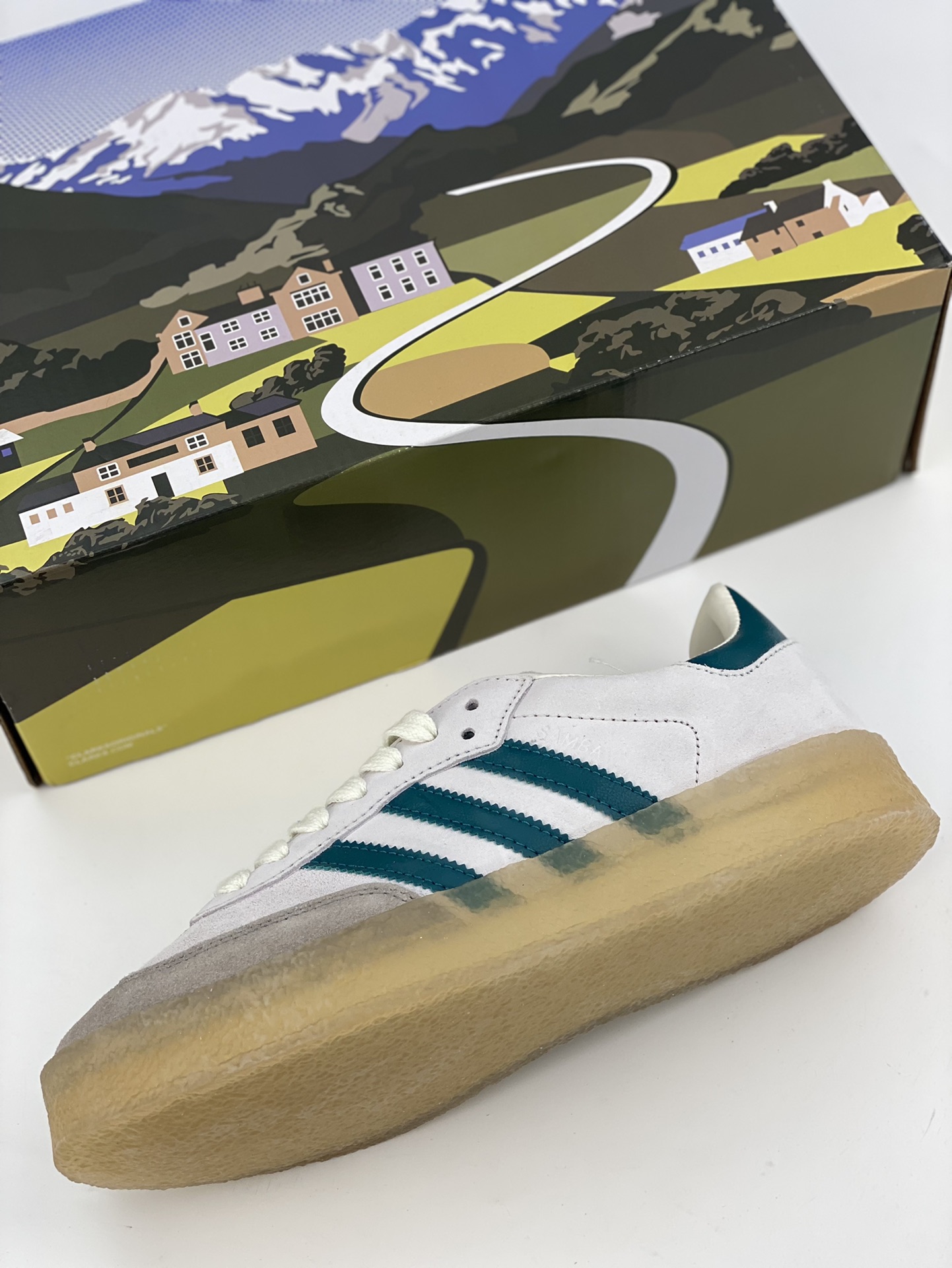 180 KITH x Clarks x Adidas Originals 8th Street Samba "Savannah"桑巴舞街头系列德训运动板鞋 ID7297