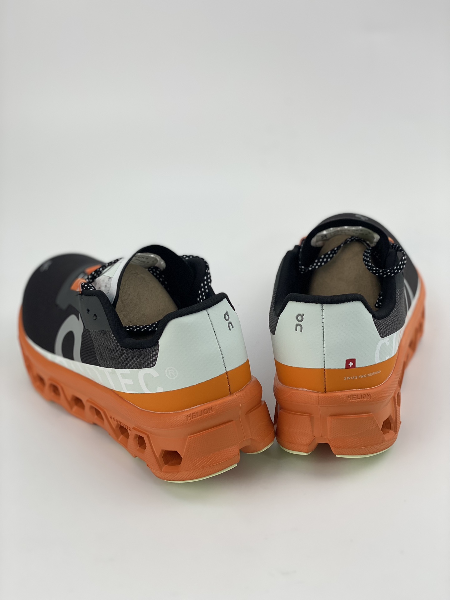 On Cloudmonster outdoor lightweight low-cut running shoes