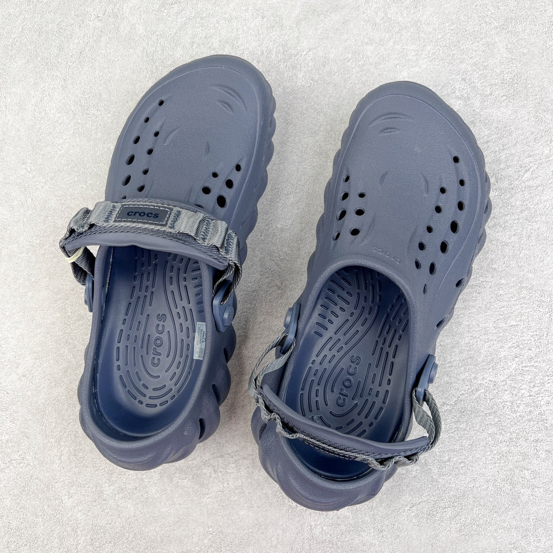 图片[3]-零售💰190 ＃DG莞产 Crocs Realtree 卡骆驰波波运动沙滩洞洞拖鞋凉鞋 超强LiteRide科技缓震鞋垫加持 官方2023最新款 透明防水袋包装 注意配件需单独购买 超轻Croslite专利材料打造 鞋面更加耐用易清洗 该鞋款轻盈舒适 2002年 经典克骆格诞生 秉承外形简单 穿着舒适的初衷 不断为消费者带来舒适的穿着体验 穿出“趣”味 鞋面洞洞可搭彰显个性的智必星 一鞋两穿 可调节式后跟带增添鞋身的稳固性能 放前面变成愜意舒适的凉拖 放后面行走跑跳更加稳妥 Croslite ™材料 封闭式细胞树脂 能够在体温作用下自动变形以适应脚部形状 涉水性优秀的同时易于清洁 抓地力强 不易打滑 Crocs的核心理念：轻便 灵活 全方位的舒适感 同步官方尺码：M4（36-37） M5（37-38）M6（38-39）M7（39-40）M8（41-42）M9（42-43）M10（43-44）M11（45-46） 编码：by1936090-运动鞋