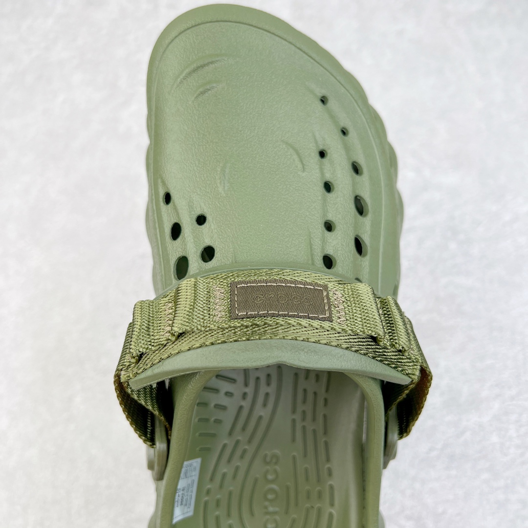 图片[4]-零售💰190 ＃DG莞产 Crocs Realtree 卡骆驰波波运动沙滩洞洞拖鞋凉鞋 超强LiteRide科技缓震鞋垫加持 官方2023最新款 透明防水袋包装 注意配件需单独购买 超轻Croslite专利材料打造 鞋面更加耐用易清洗 该鞋款轻盈舒适 2002年 经典克骆格诞生 秉承外形简单 穿着舒适的初衷 不断为消费者带来舒适的穿着体验 穿出“趣”味 鞋面洞洞可搭彰显个性的智必星 一鞋两穿 可调节式后跟带增添鞋身的稳固性能 放前面变成愜意舒适的凉拖 放后面行走跑跳更加稳妥 Croslite ™材料 封闭式细胞树脂 能够在体温作用下自动变形以适应脚部形状 涉水性优秀的同时易于清洁 抓地力强 不易打滑 Crocs的核心理念：轻便 灵活 全方位的舒适感 同步官方尺码：M4（36-37） M5（37-38）M6（38-39）M7（39-40）M8（41-42）M9（42-43）M10（43-44）M11（45-46） 编码：by1936090-运动鞋