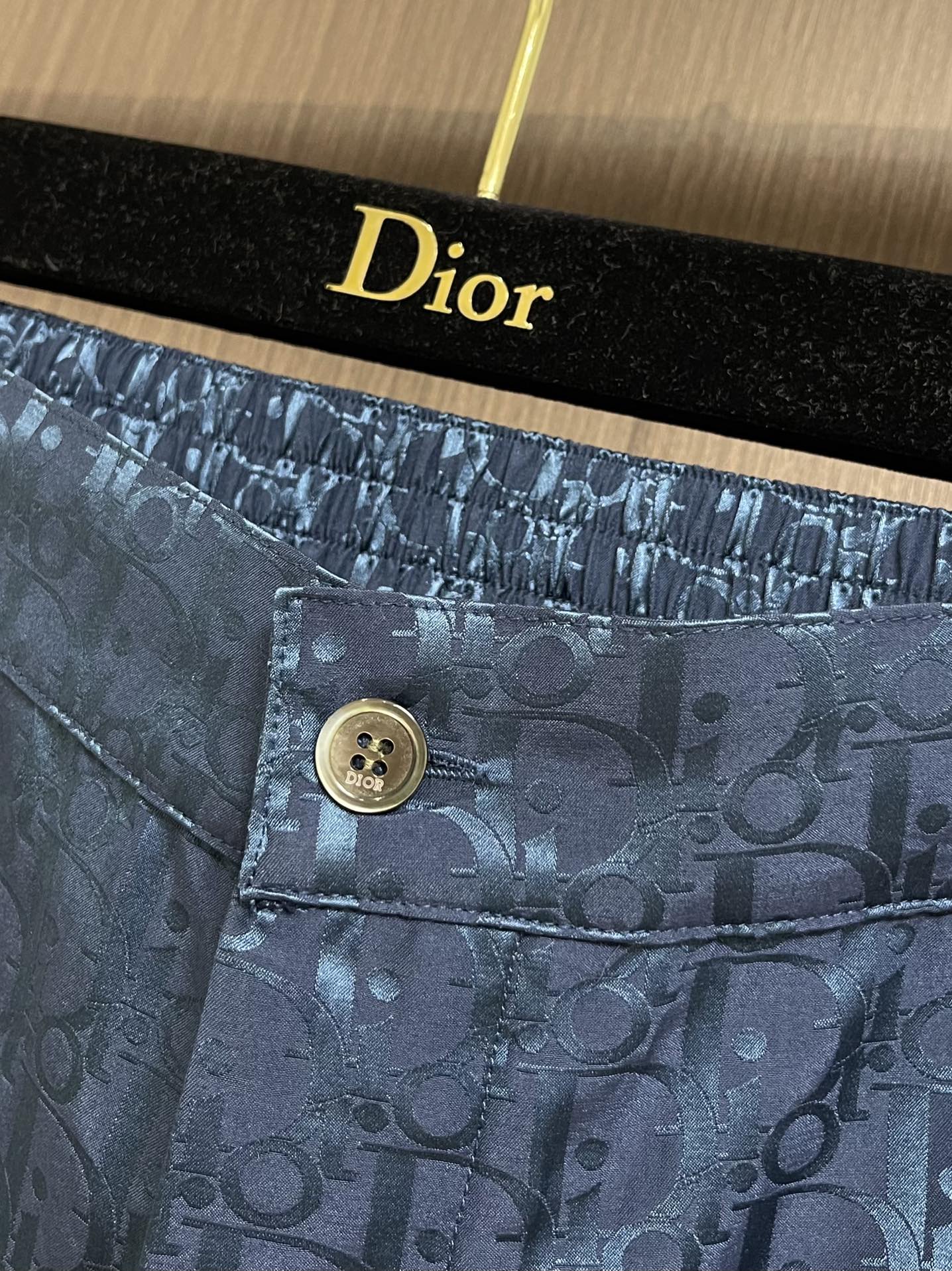 整套出Dioroblique提花桑蚕丝混纺短袖衬衫长裤套装采用20mm克重的丝棉提花艺50桑蚕丝50棉质