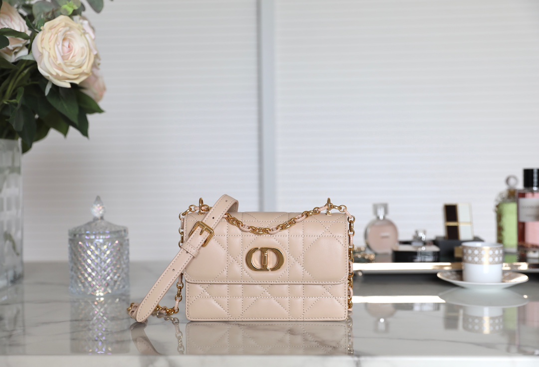 Dior Caro Fashion
 Bags Handbags Beige Caramel Gold Sheepskin Fall Collection Fashion Chains