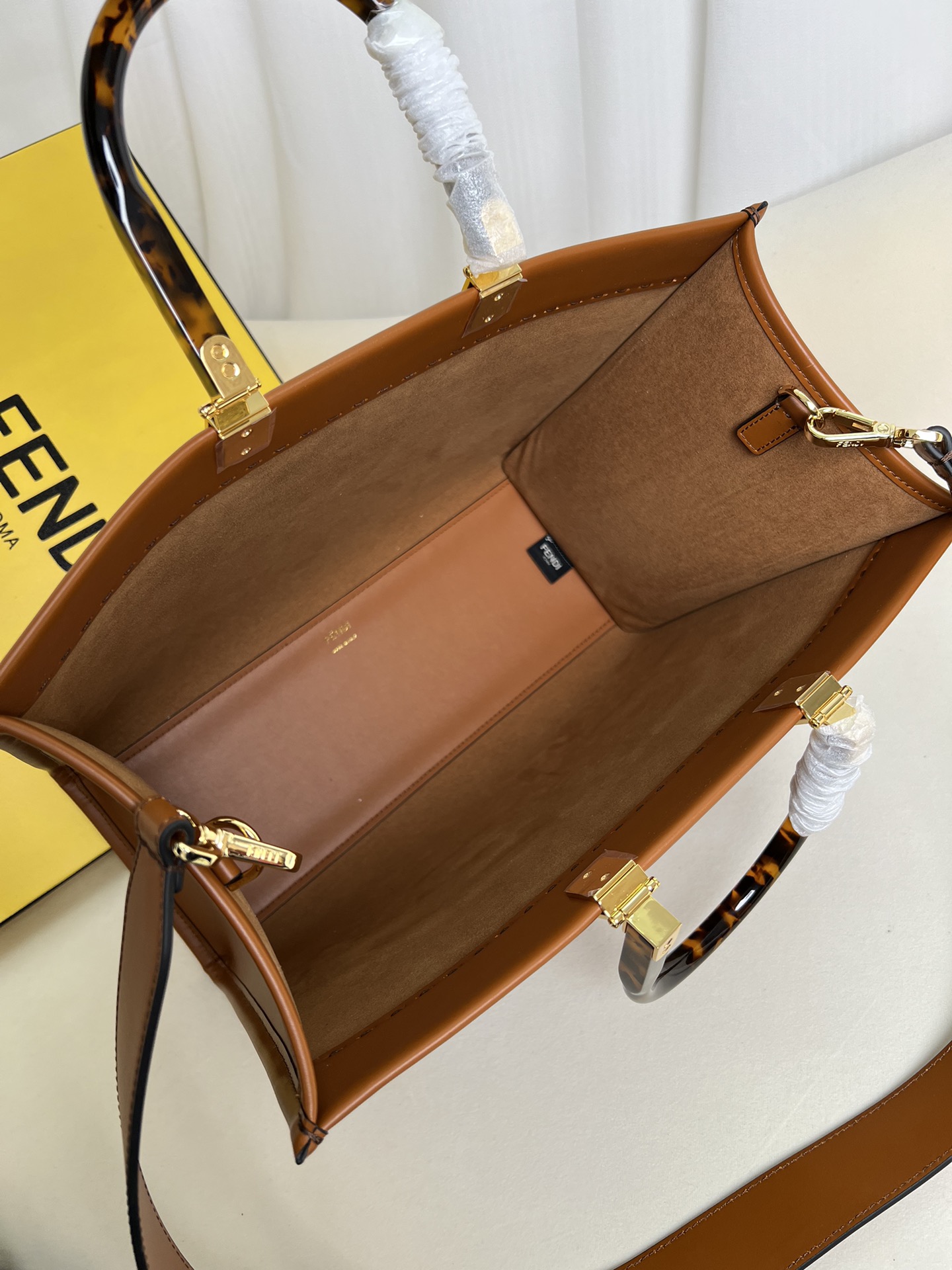 Fendi Sunshine Medium Brown Leather Tote Bag with Tortoiseshell Handles 10 i1685169288 4845 8