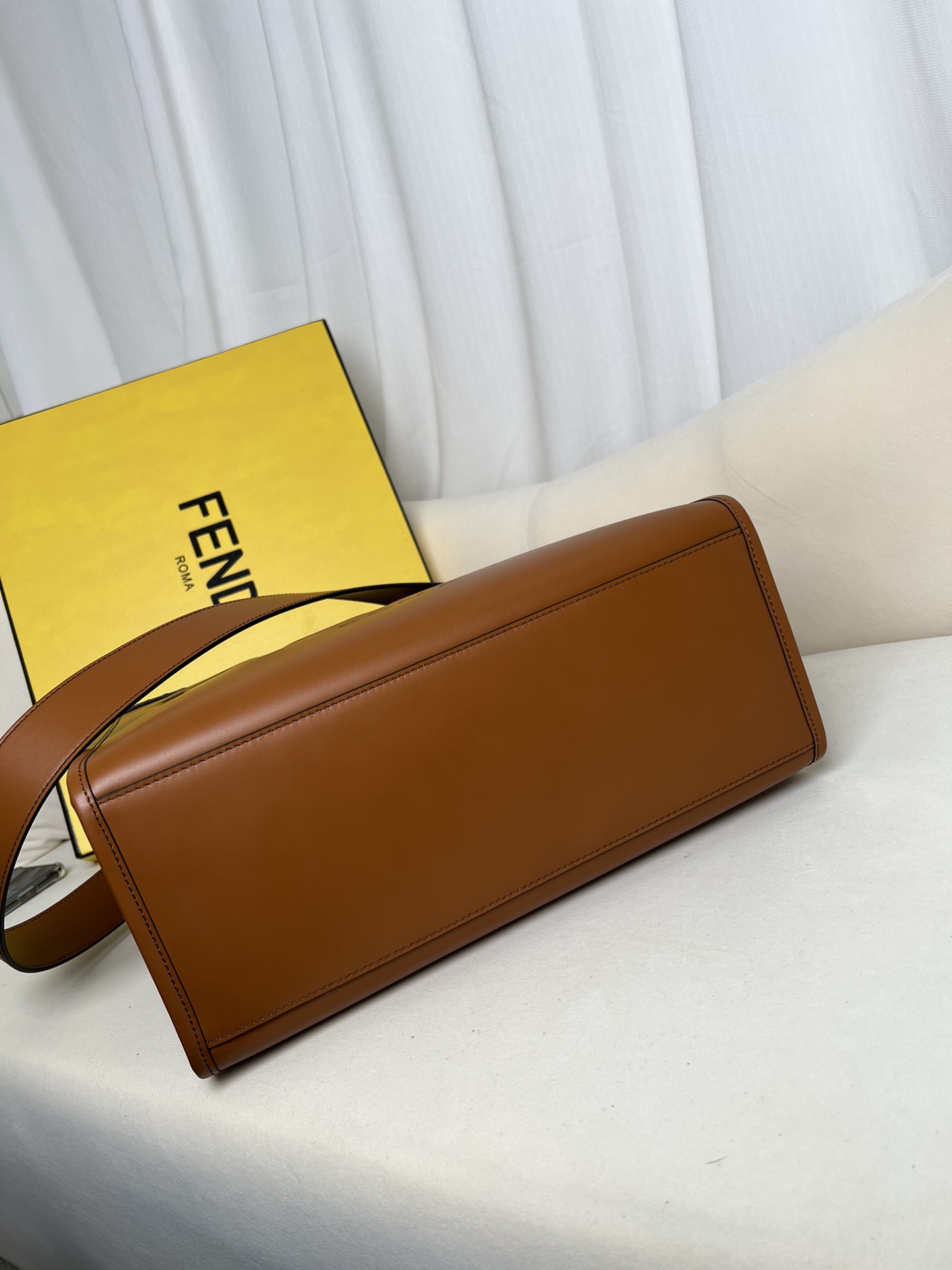Fendi Sunshine Medium Brown Leather Tote Bag with Tortoiseshell Handles 7 i1685169288 5738 5