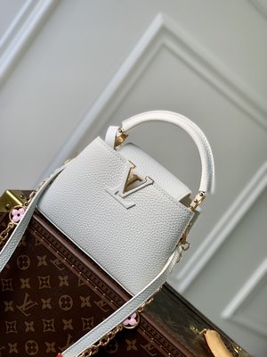 Louis Vuitton LV Capucines Bags Handbags White Polishing Chains M22375