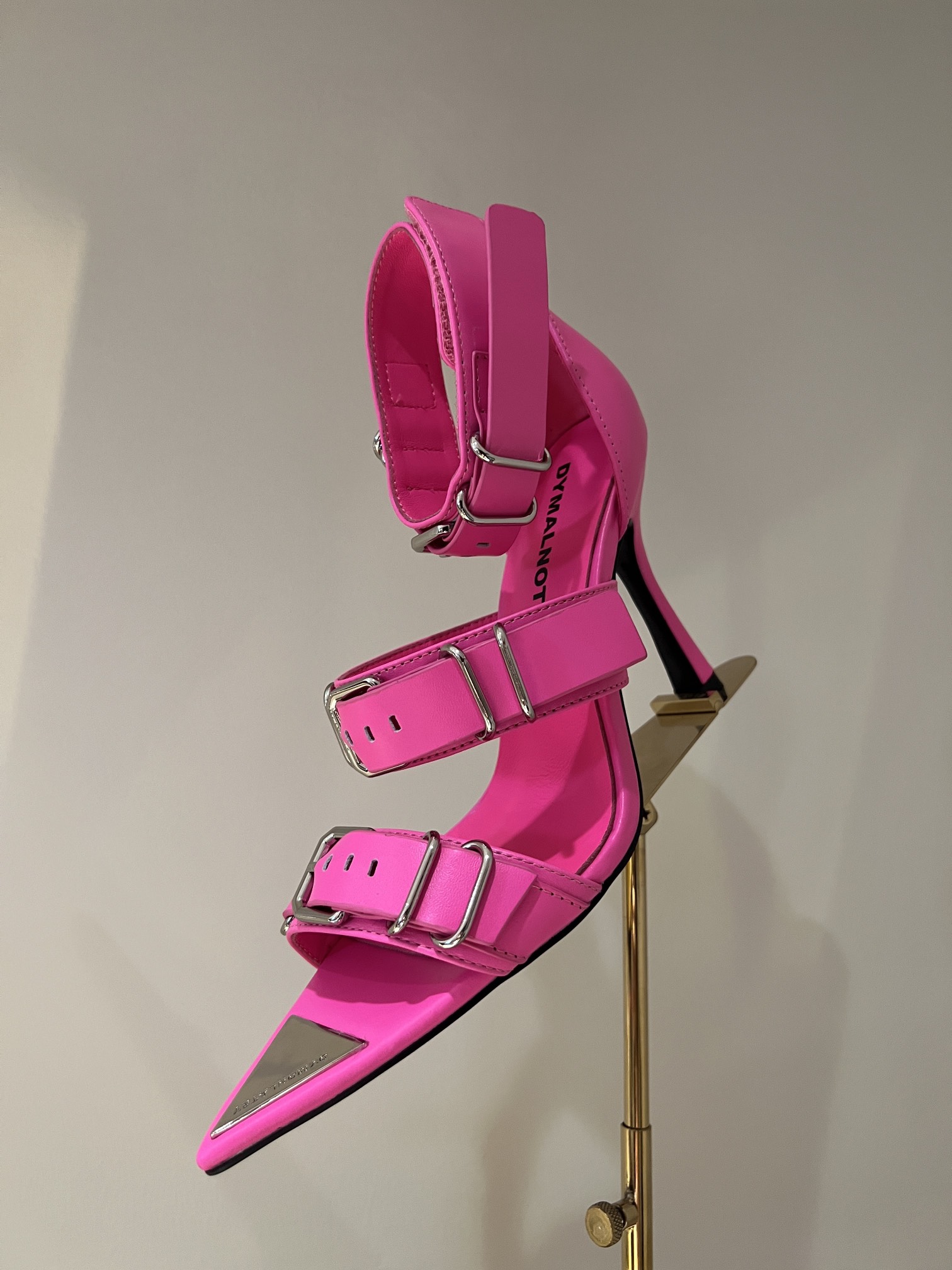 “High Heel Metal Decorator: DYMONLATRIY 23AW Top Edition with Pointy Toe Design” - 图片 7