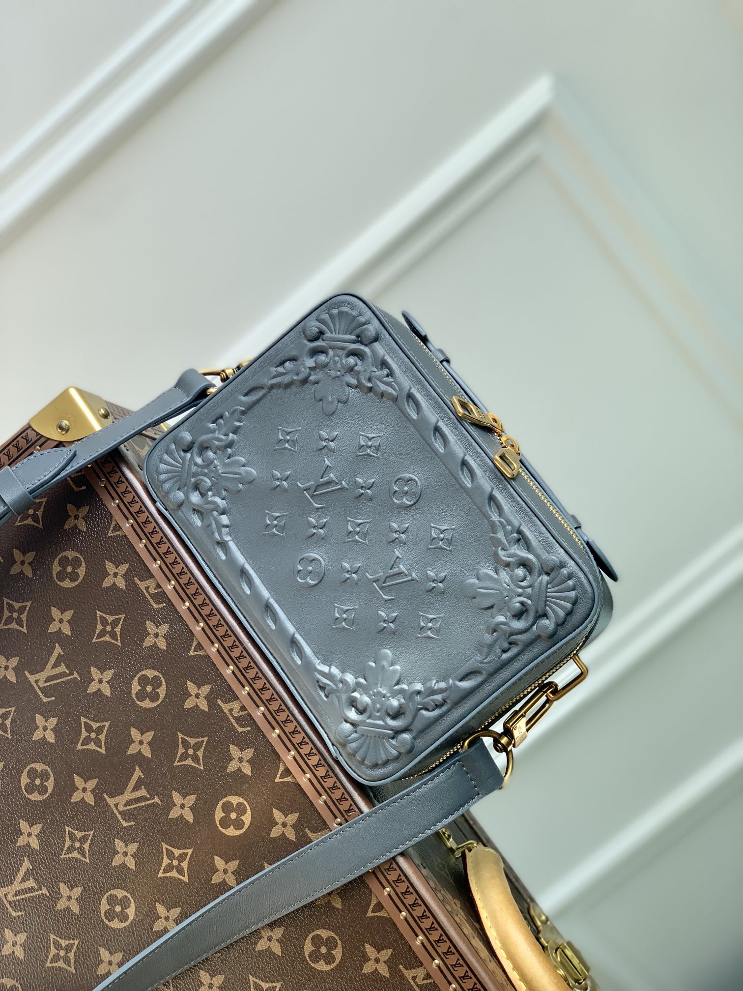 Buy Best High-Quality
 Louis Vuitton LV Soft Trunk Handbags Crossbody & Shoulder Bags Fashion Designer
 Grey Men Cowhide M21833