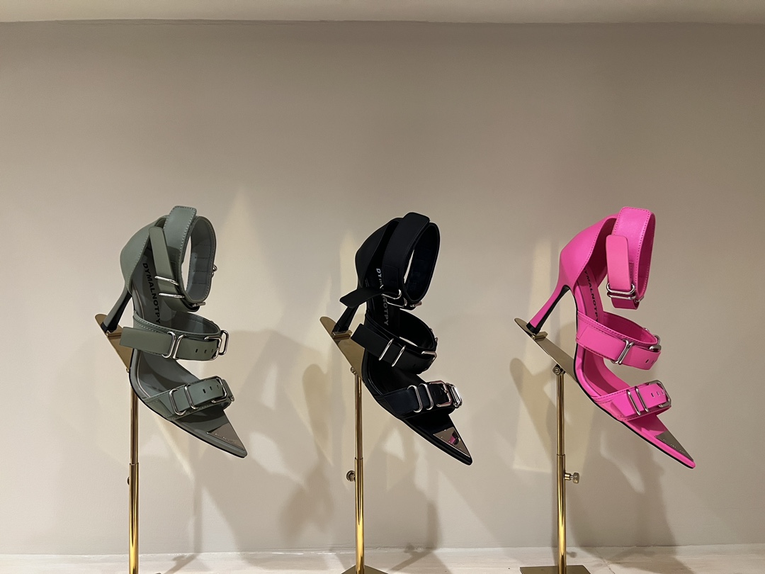 DYMONLATRIY 23AW Top Metal Decorator Heels with Pointy Toe Design - 图片 9