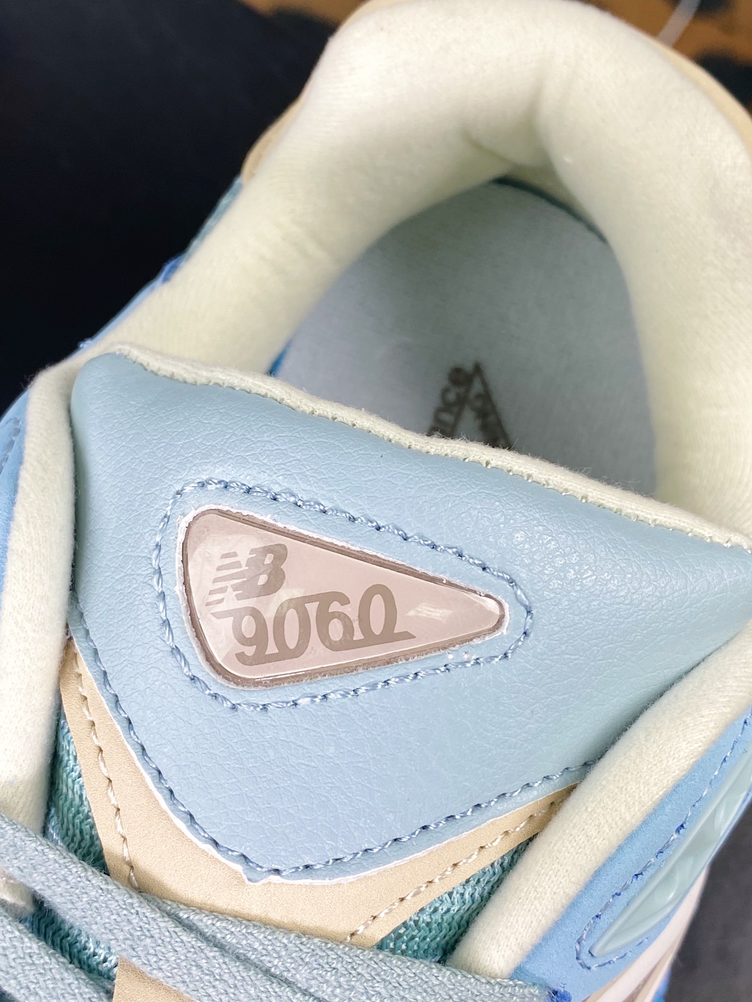 260 NB新百伦New Balance 9060"Pink/Grey"系列复古百搭老爹风跑步鞋“浅粉灰蓝”U9060HSP