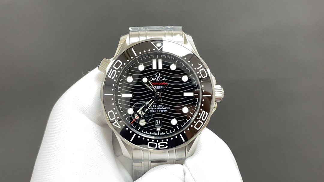Omega 欧米茄 海马 300 8800