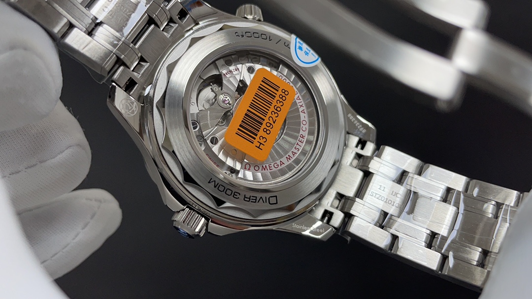 Omega 欧米茄 海马 300 8800